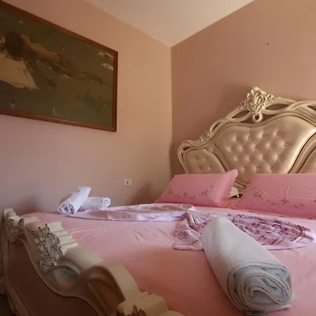 Alta Vista アパート ティラナ